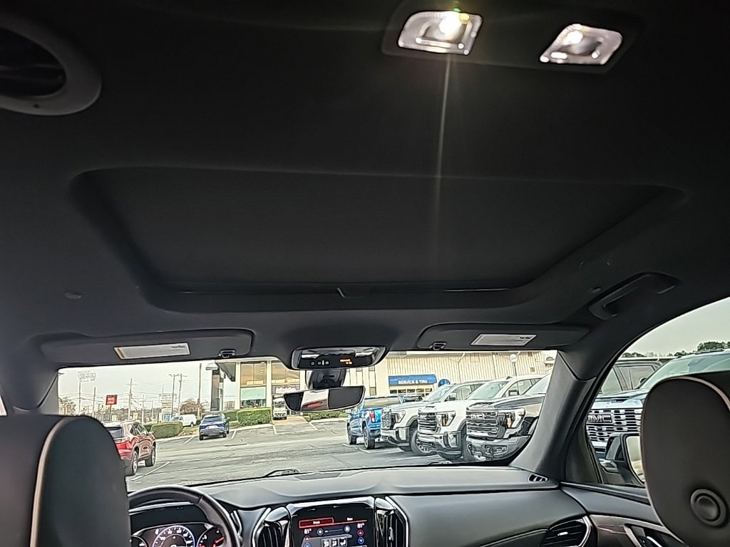 Certified 2023 Chevrolet Traverse Premier w/ Redline Edition image 18