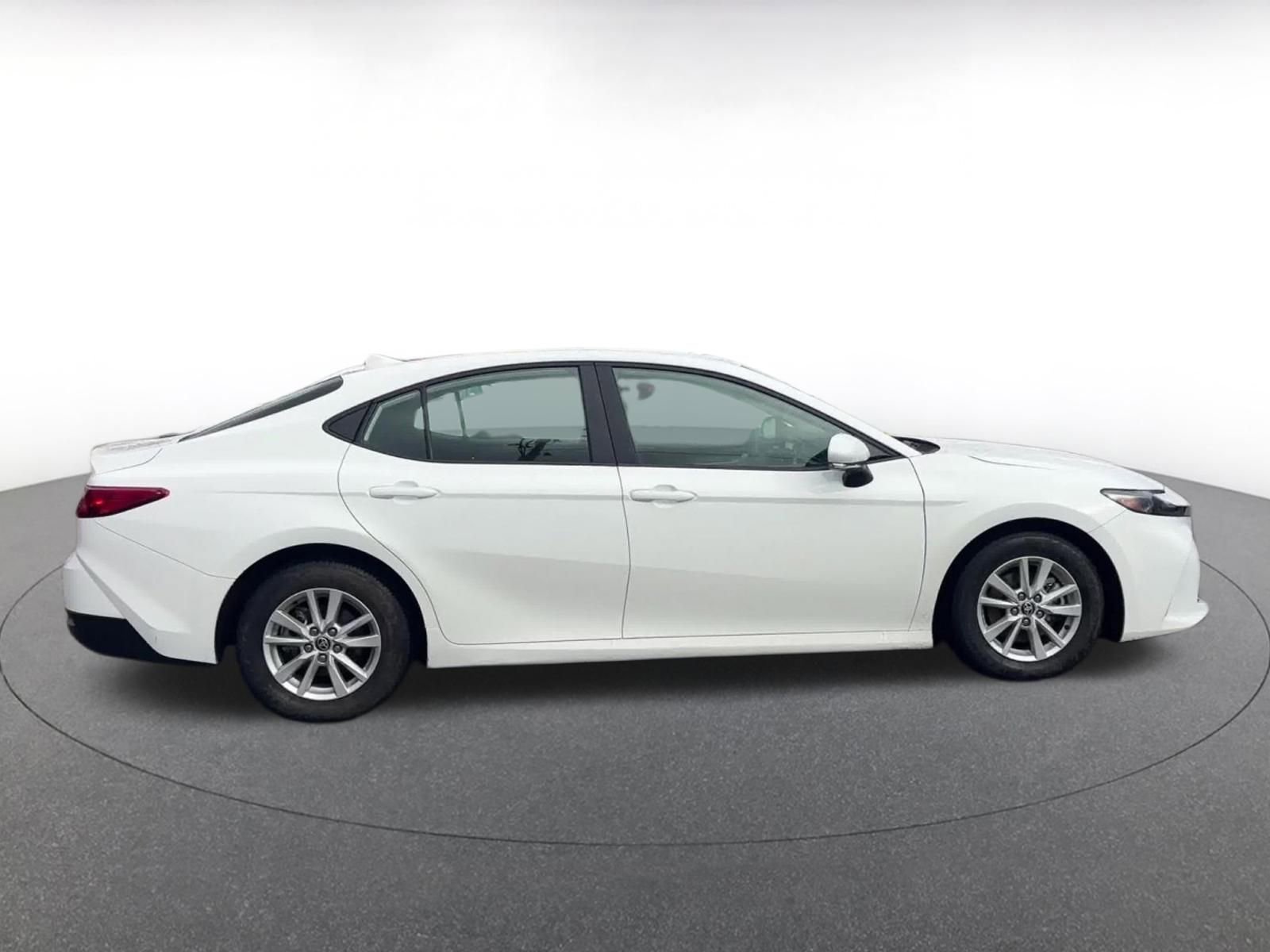 Used 2025 Toyota Camry LE image 16