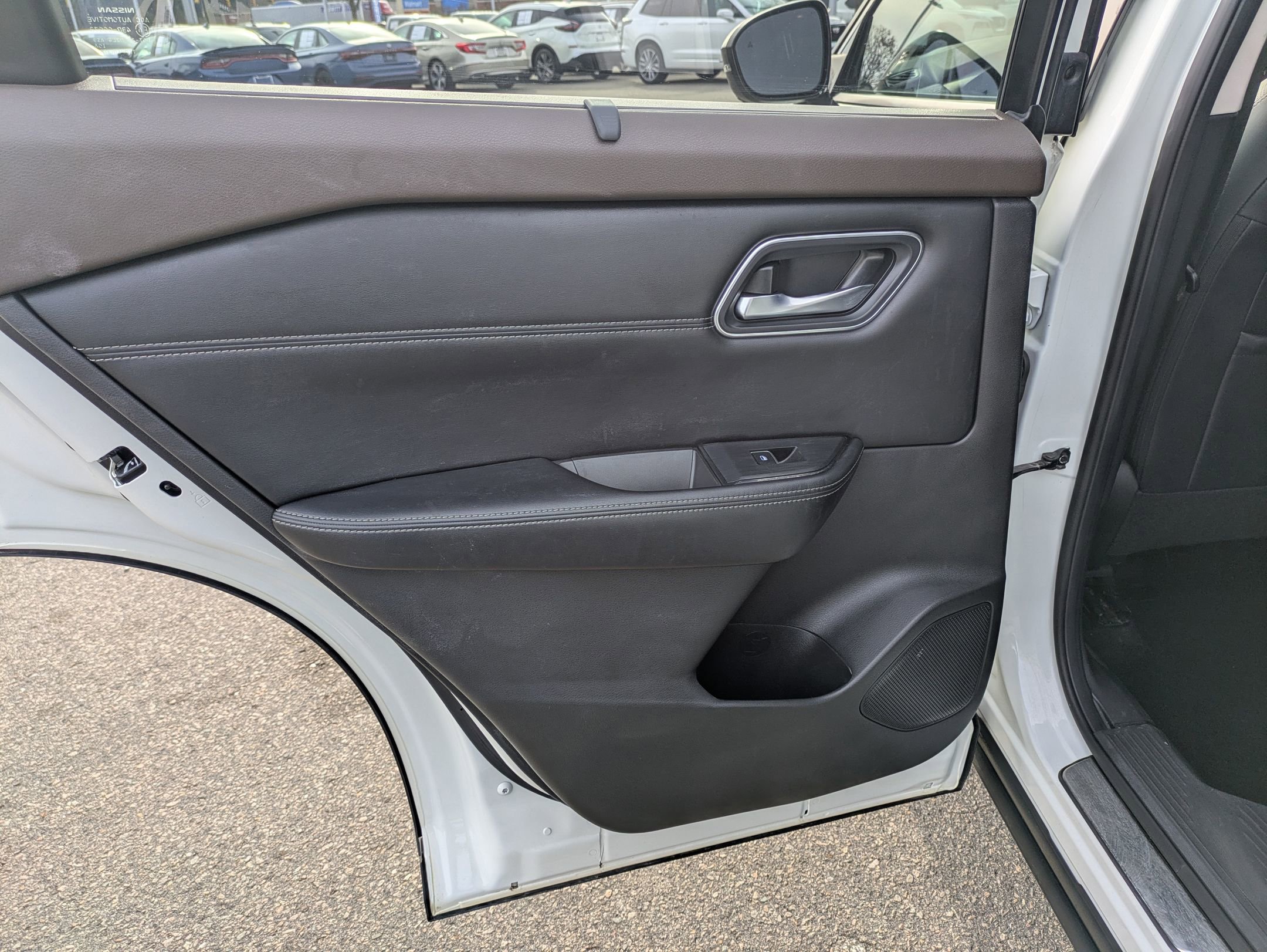 Used 2021 Nissan Rogue Platinum image 26