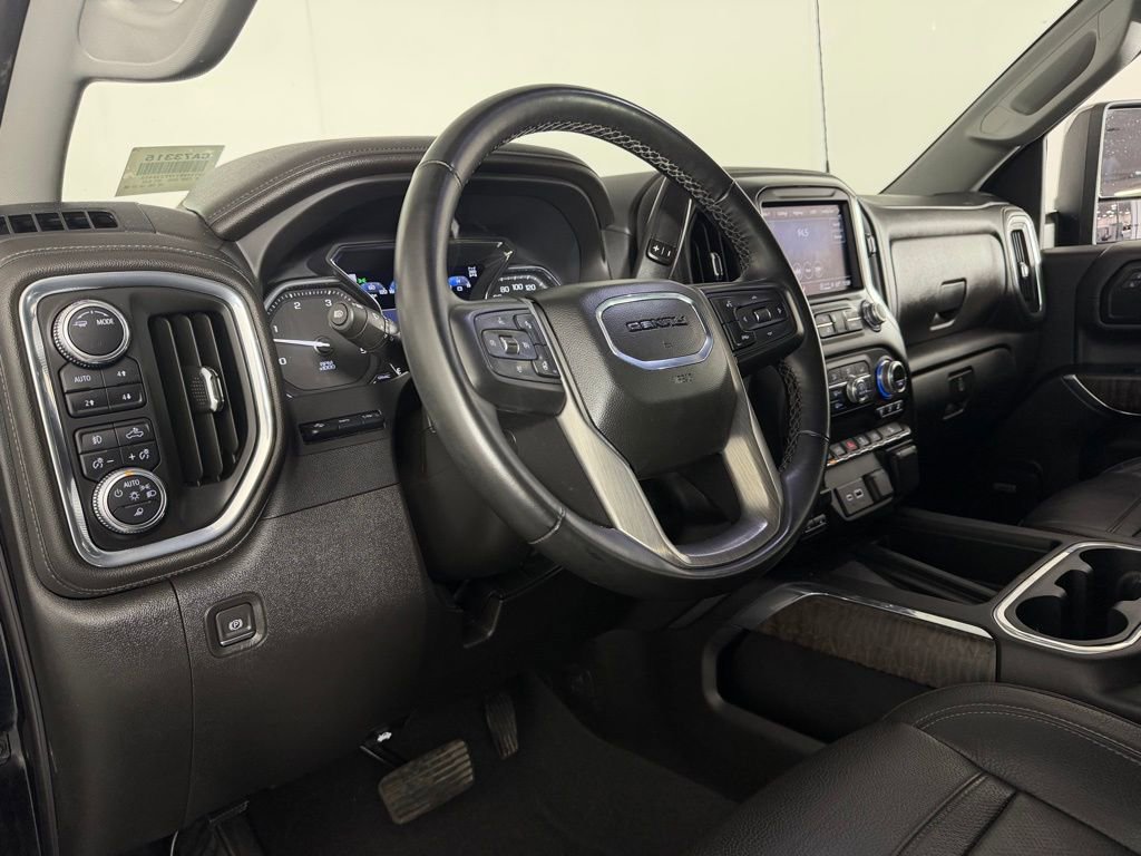 Used 2023 GMC Sierra 3500 Denali w/ Denali Ultimate Package AWD/4WD image 22