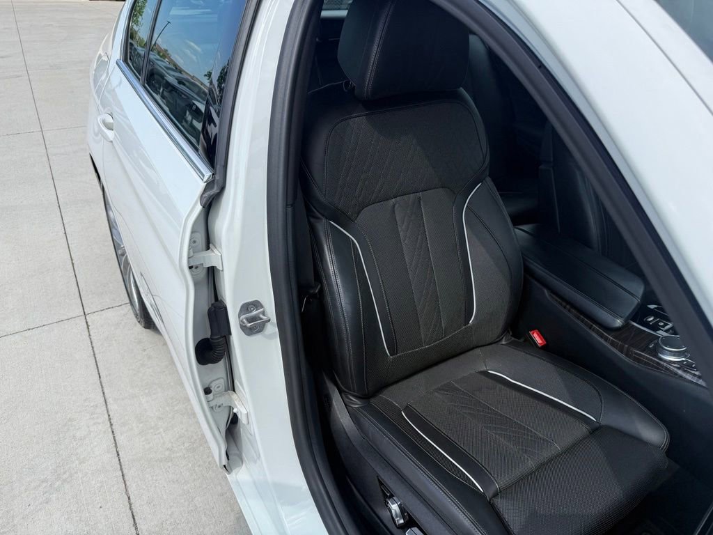 Used 2021 BMW 530e xDrive AWD/4WD image 17