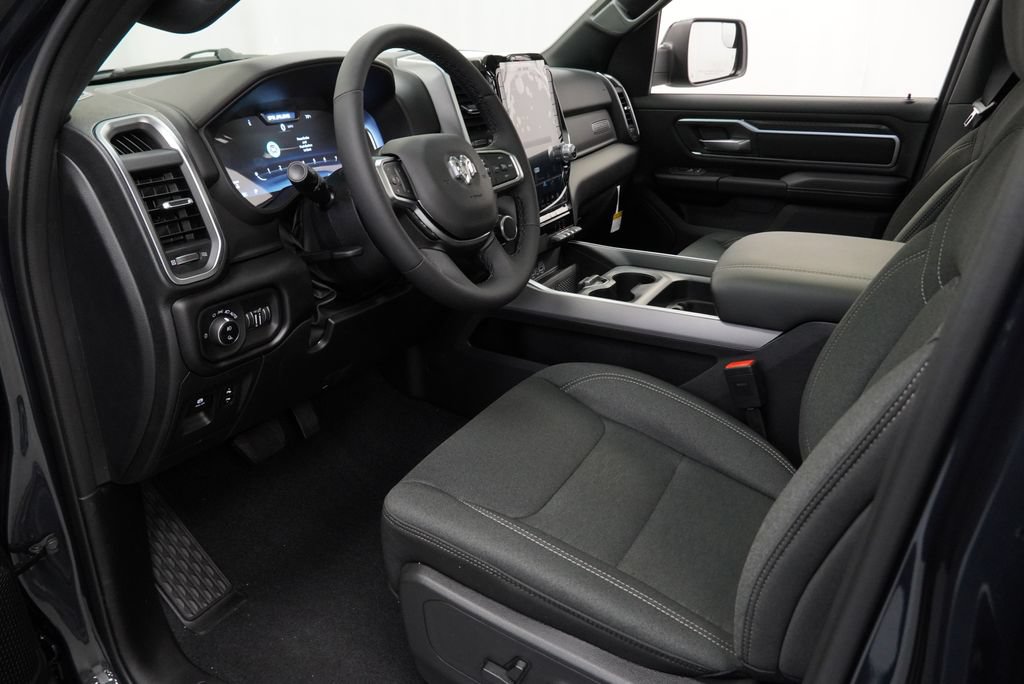 New 2027 RAM 1500 4x4 Crew Cab image 16