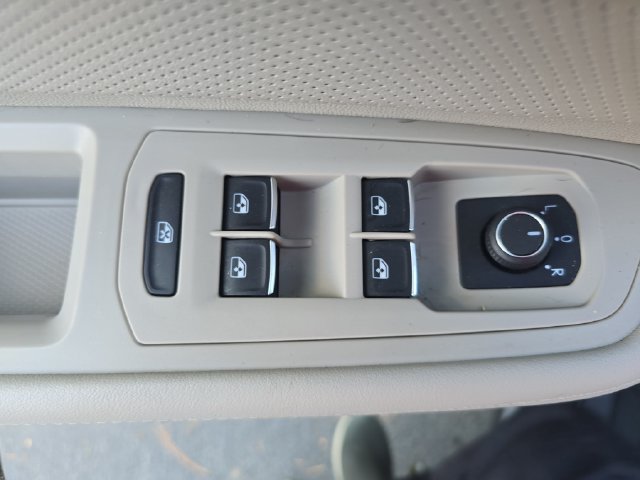 Used 2024 Volkswagen Atlas SE FWD image 26