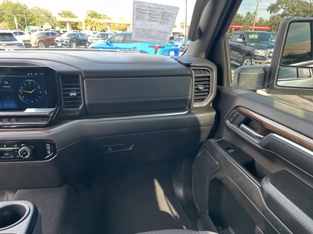 Used 2024 Chevrolet Silverado 2500 LT image 4