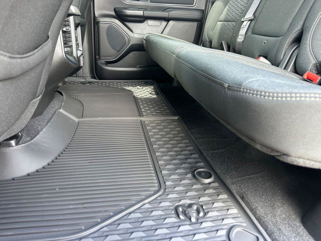 New 2026 RAM 1500 Big Horn AWD/4WD image 17