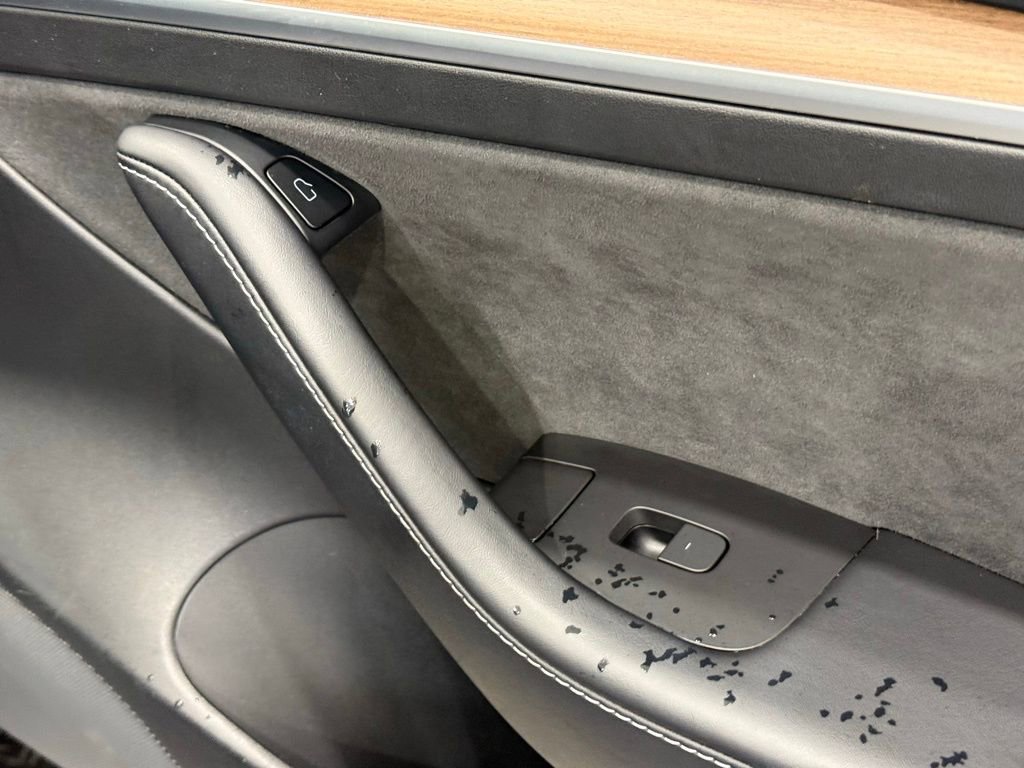 Used 2021 Tesla Model 3 Performance image 23