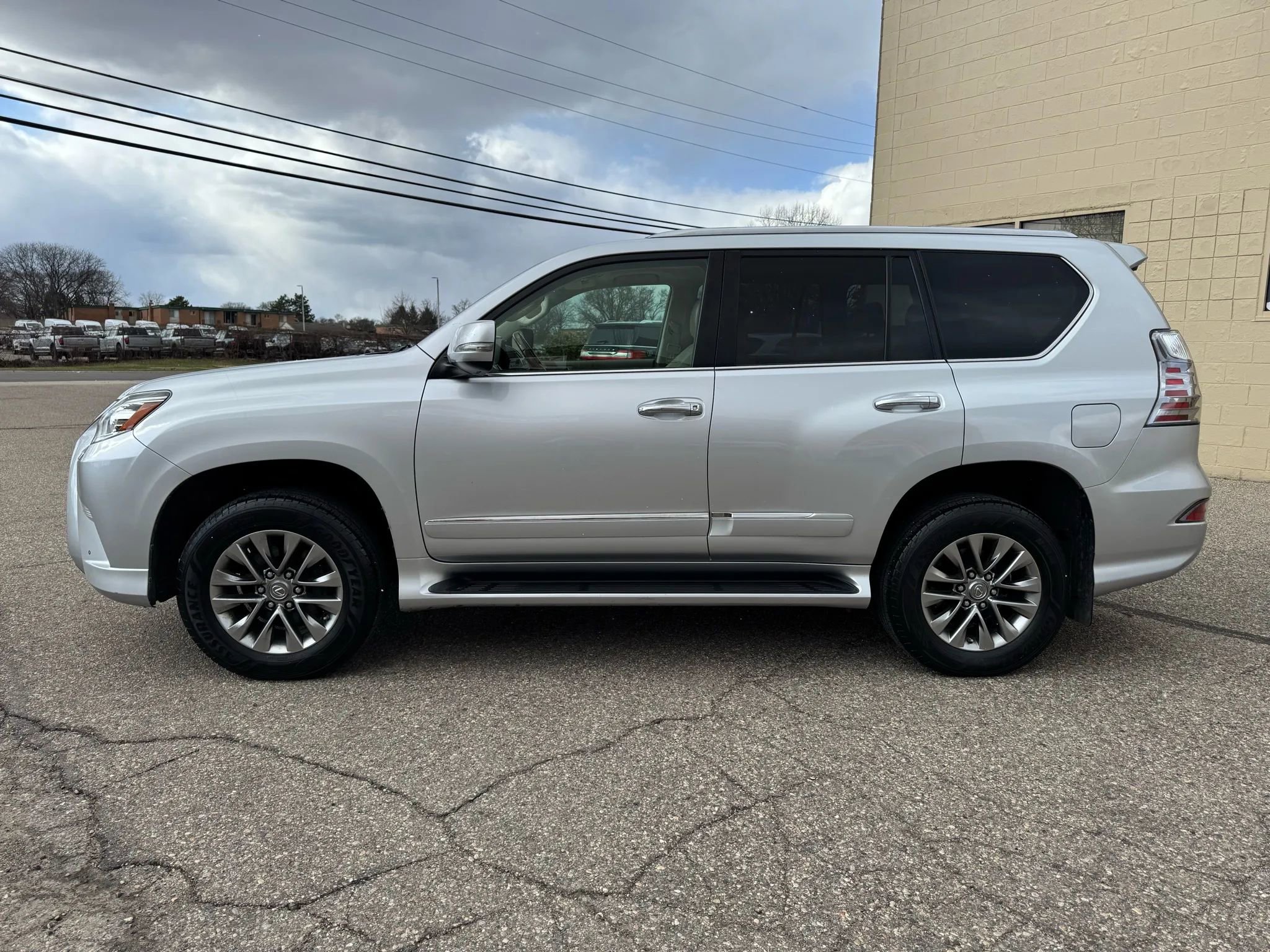 Used 2015 Lexus GX 460 Luxury image 5