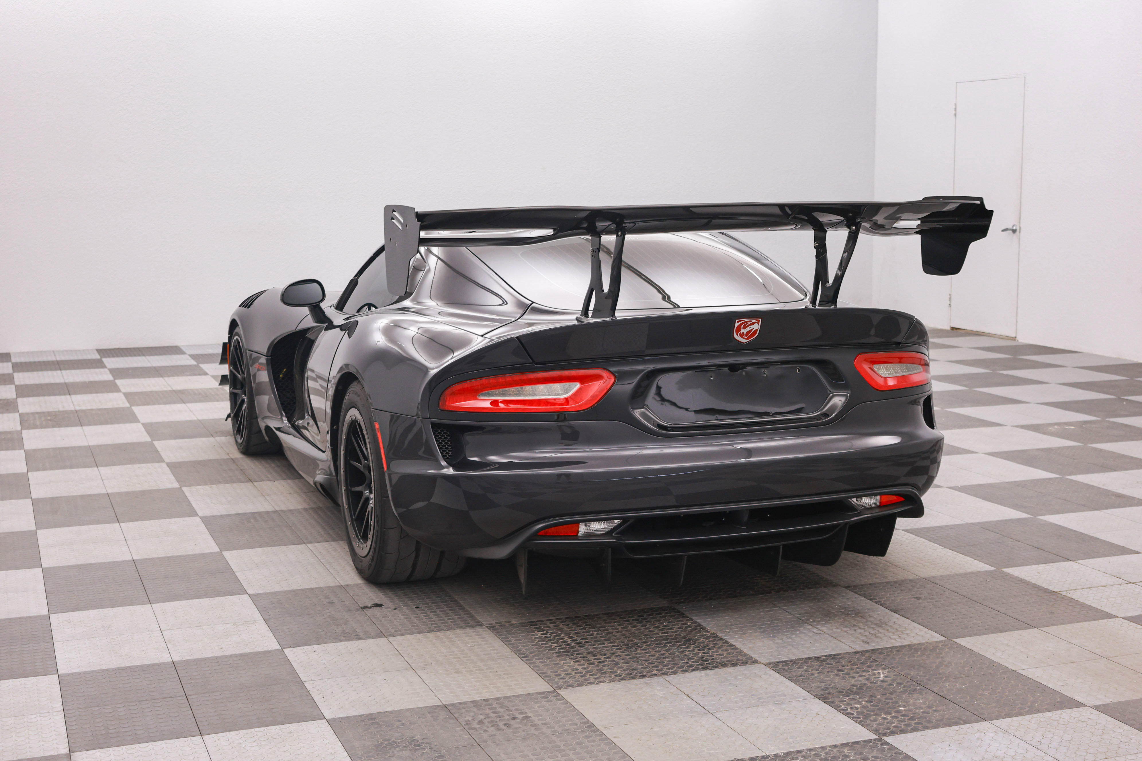 Used 2017 Dodge Viper ACR w/ Extreme Aero Package RWD image 12