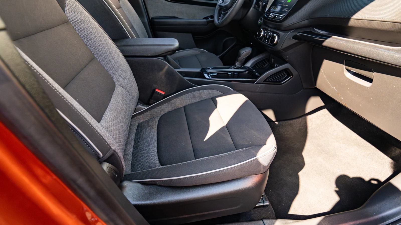 Used 2023 Chevrolet TrailBlazer LT w/ Convenience Package FWD image 12