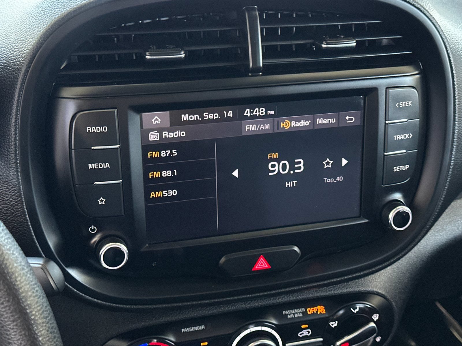 Used 2024 Kia Soul LX w/ Option Group 015 FWD image 16