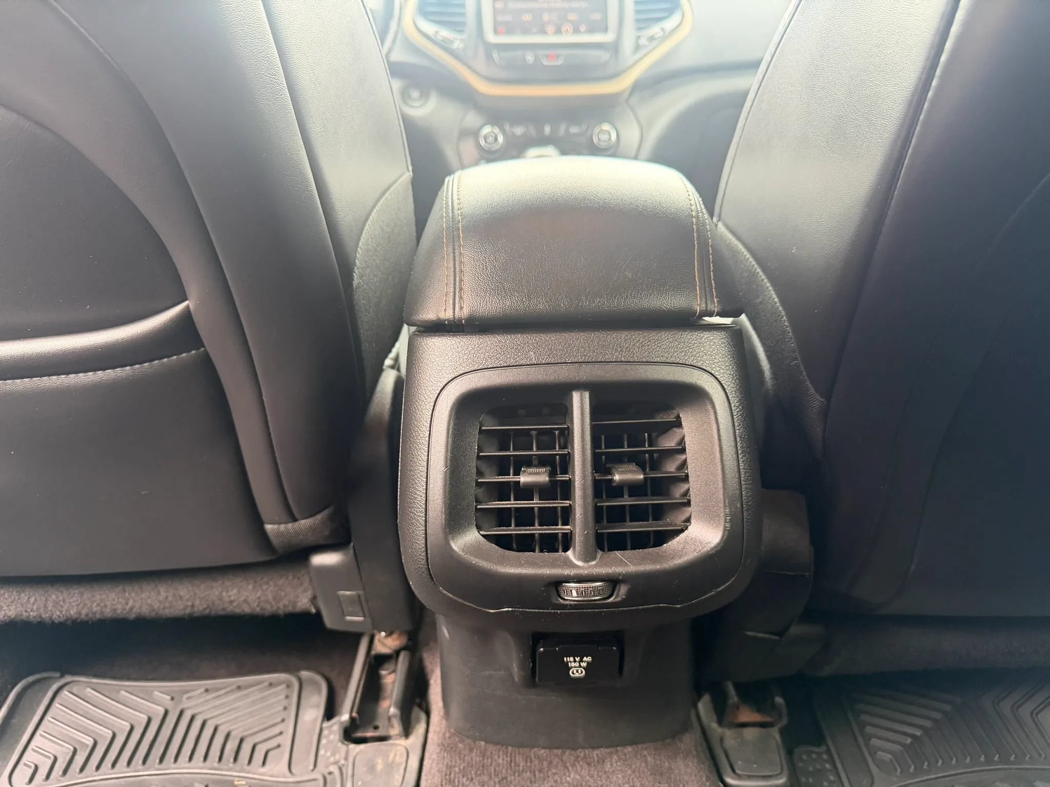 Used 2017 Jeep Cherokee Limited AWD/4WD image 14