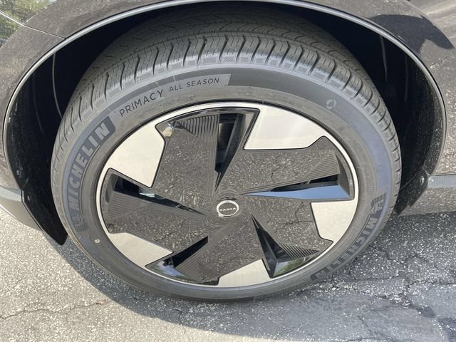 New 2026 Volvo EX30 Plus w/ Climate Package RWD image 12