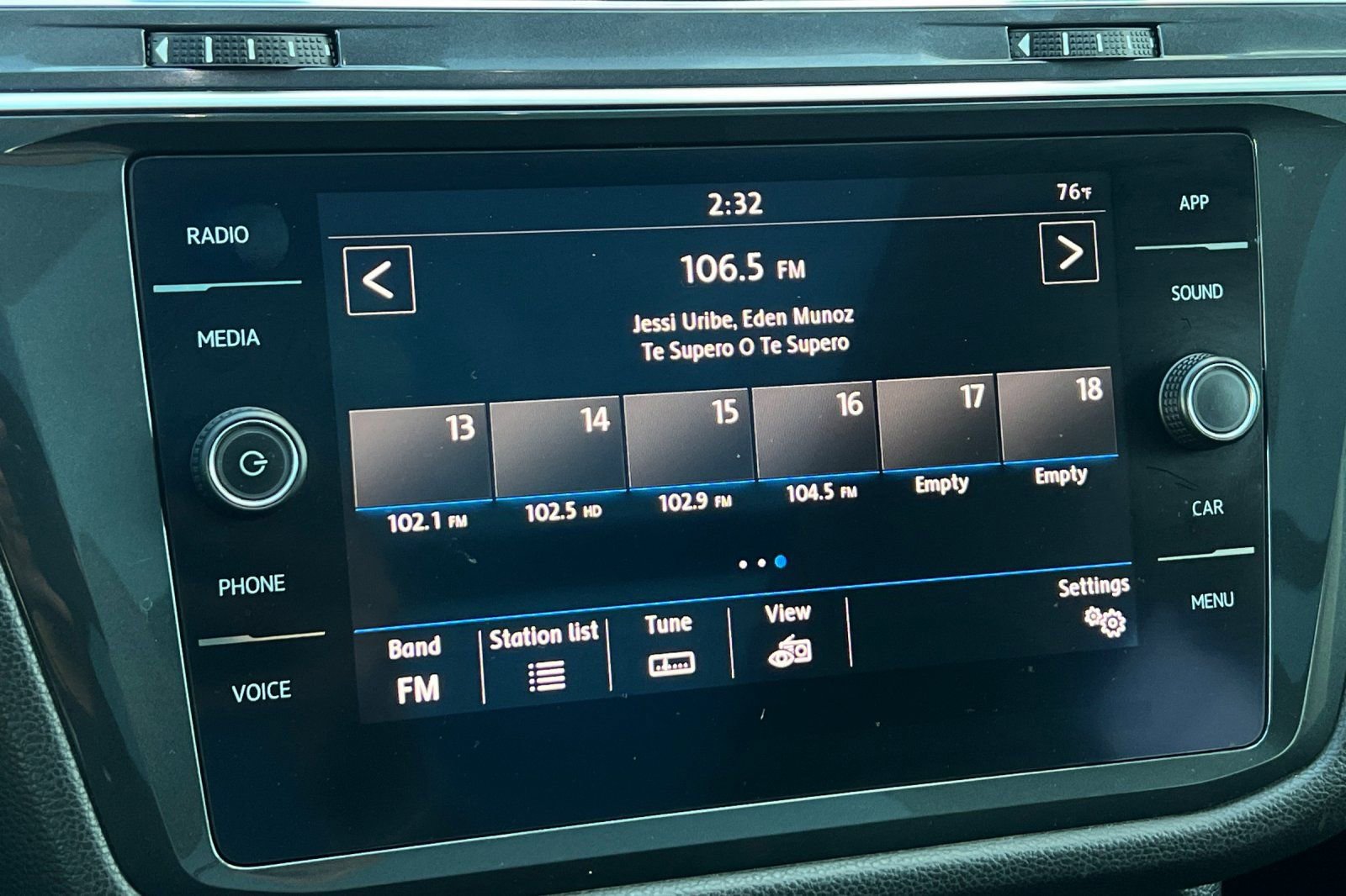 Used 2019 Volkswagen Tiguan SE w/ Panoramic Sunroof Package image 19