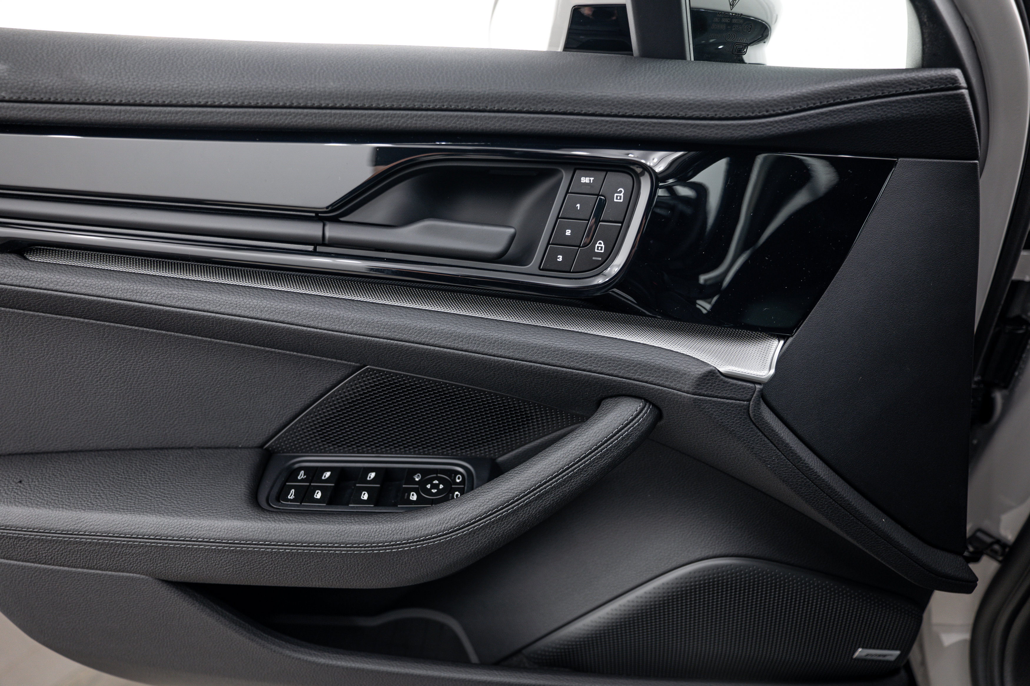 New 2026 Porsche Panamera 4 AWD/4WD image 18