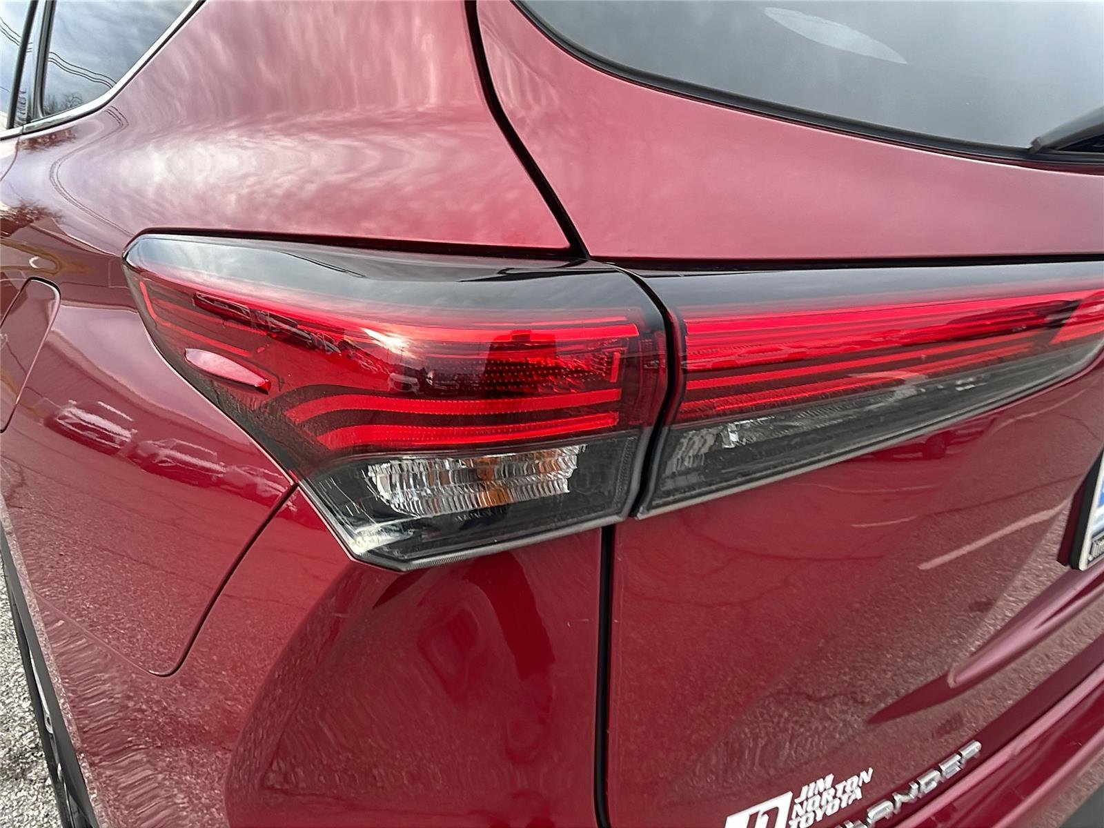 Used 2022 Toyota Highlander XLE image 11