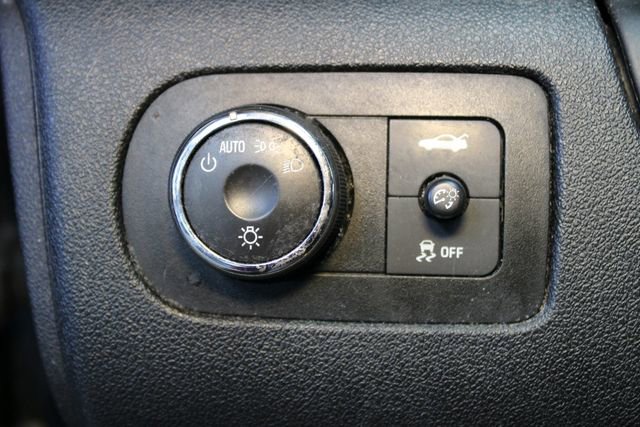 Used 2016 Chevrolet Impala LT FWD image 18