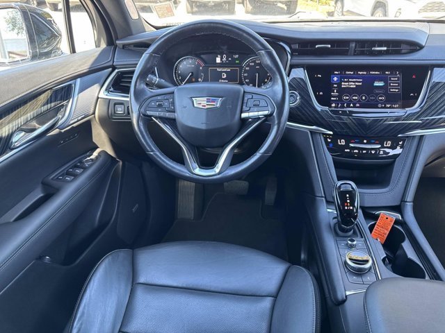 Used 2024 Cadillac XT6 Premium Luxury image 24
