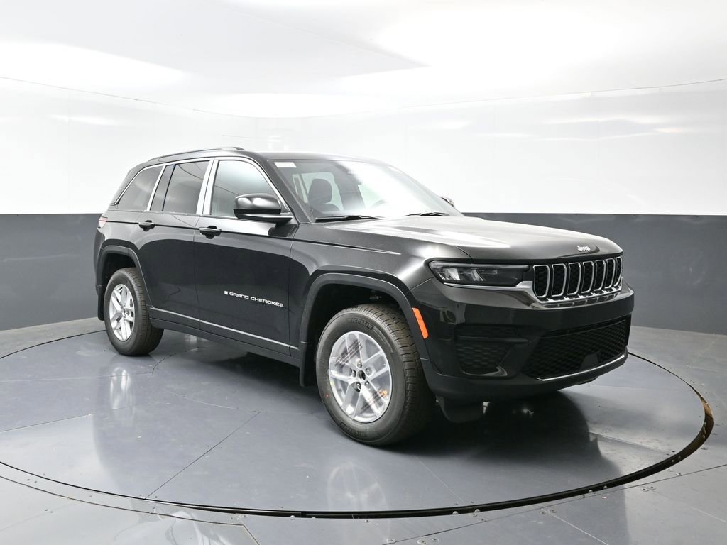 New 2025 Jeep Grand Cherokee Laredo X w/ Luxury Tech Group I image 3