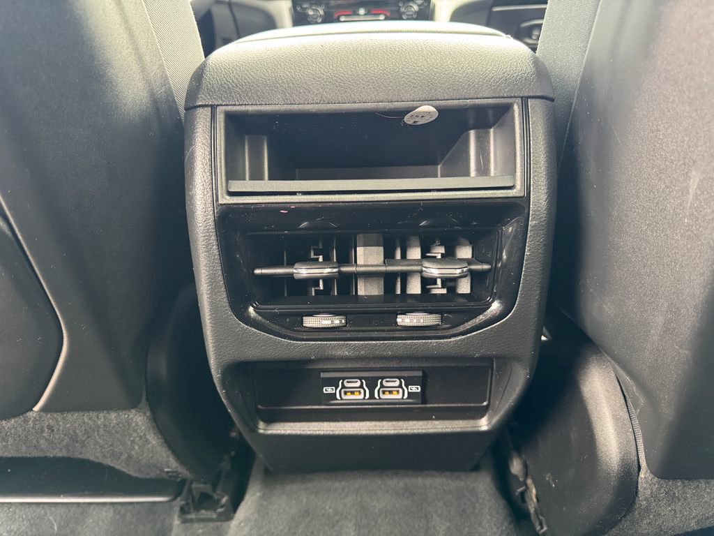 Used 2023 Jeep Grand Cherokee Laredo AWD/4WD image 35