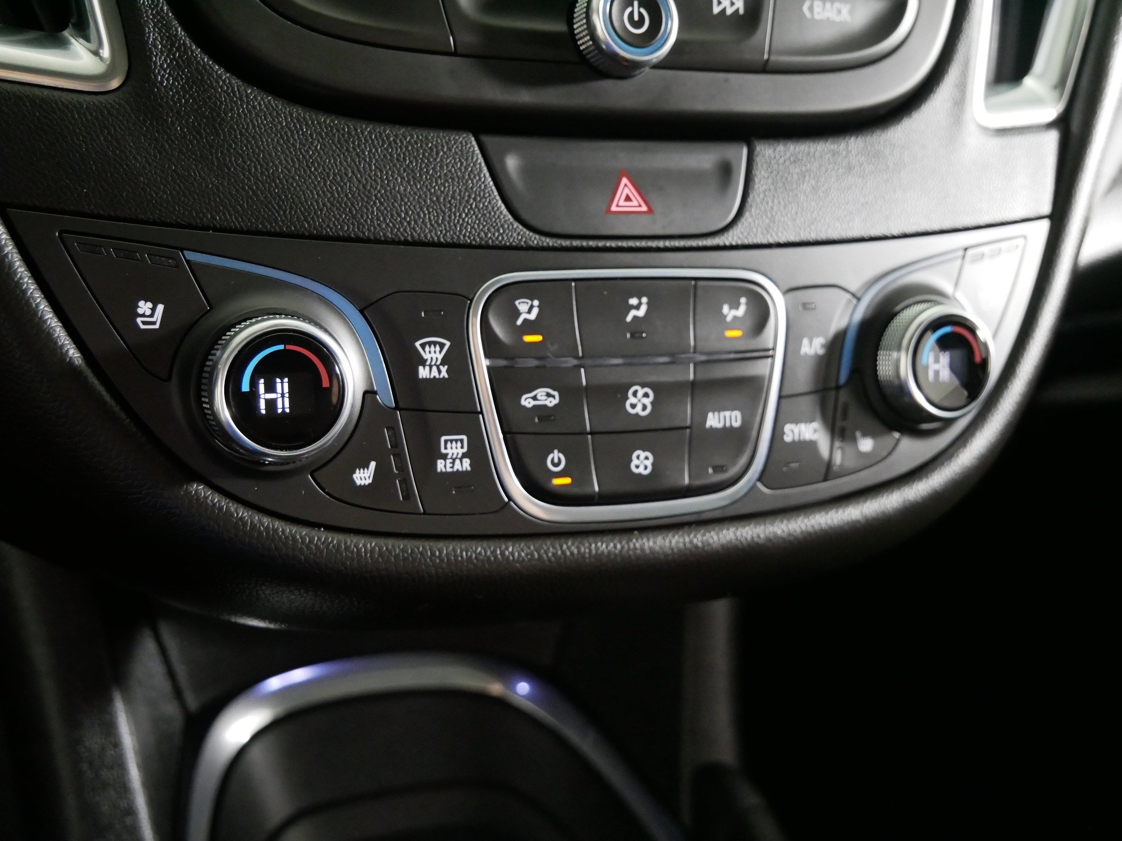 Used 2022 Chevrolet Malibu Premier image 23