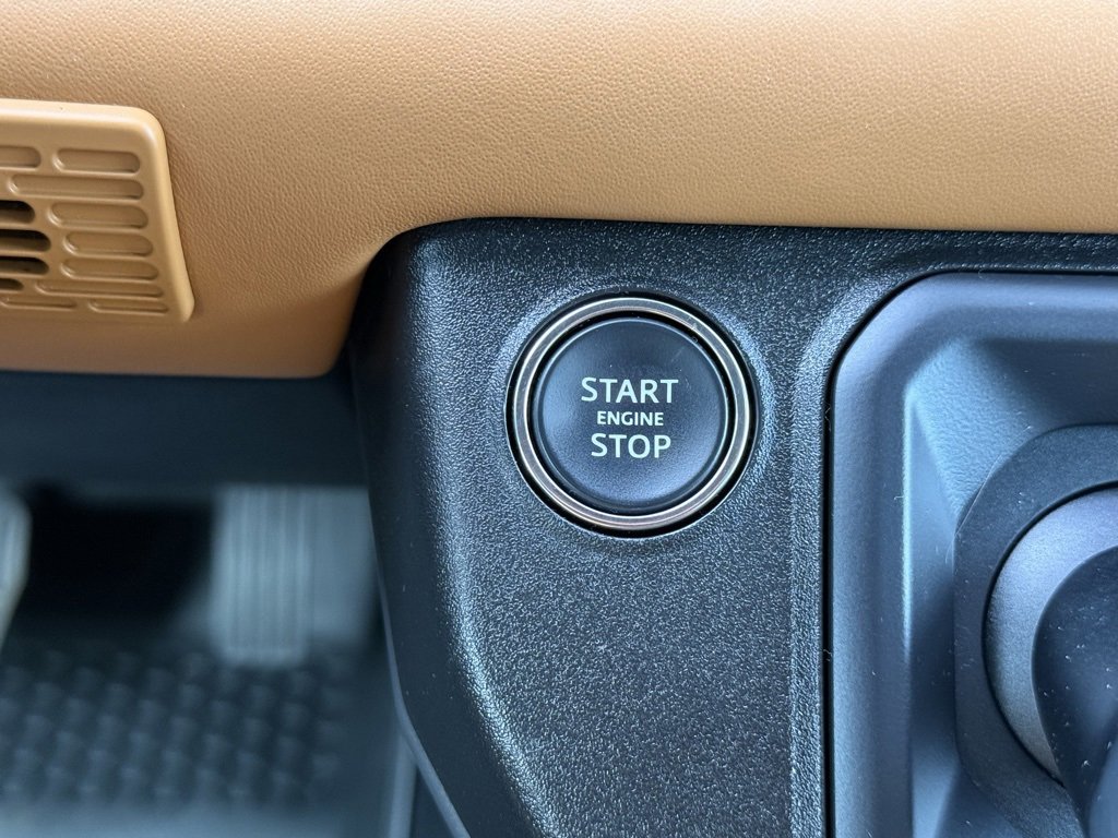 Certified 2023 Land Rover Defender 110 X-Dynamic SE image 23