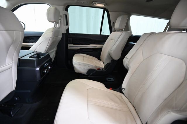 Used 2024 Ford Expedition Max Platinum AWD/4WD image 9