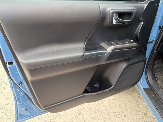 Used 2018 Toyota Tacoma 4x4 Double Cab image 19