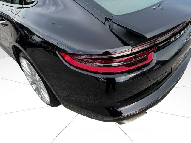 Used 2017 Porsche Panamera image 12