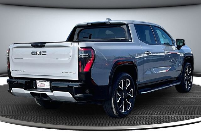 Used 2025 GMC Sierra EV Denali image 6