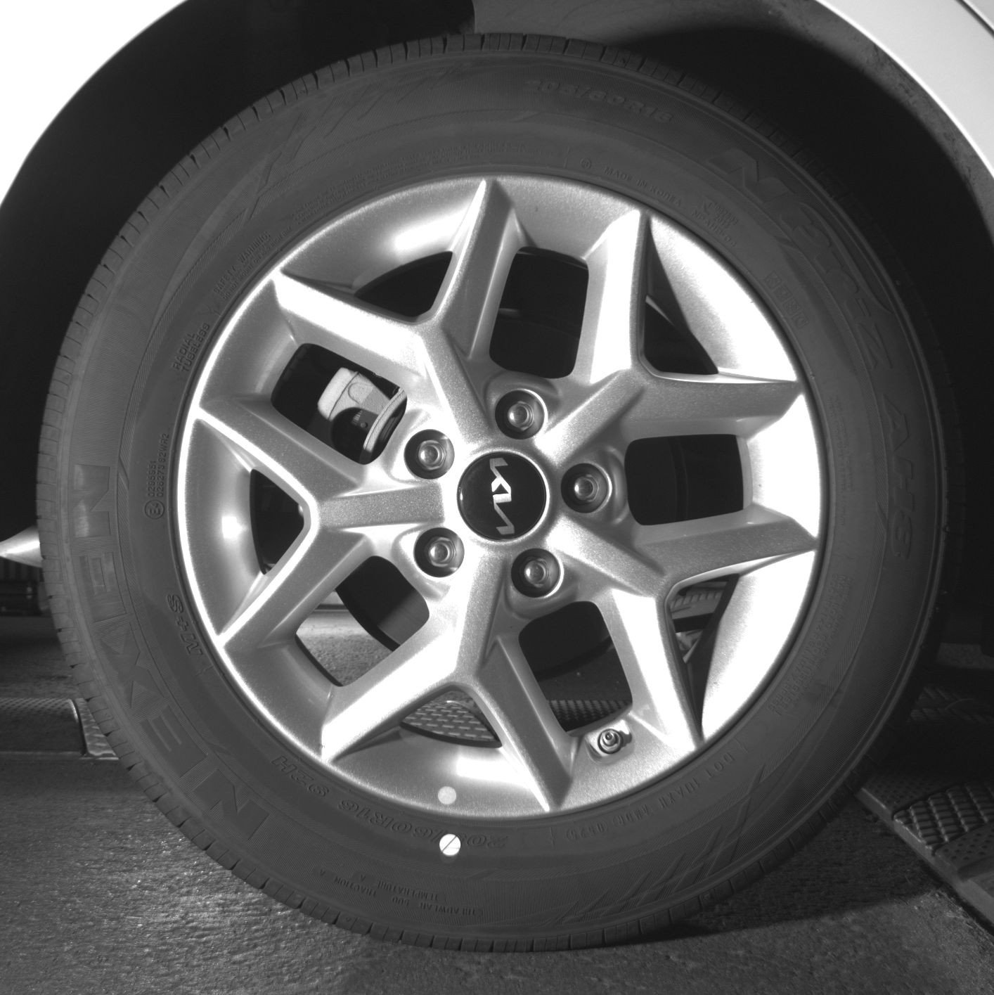 Used 2025 Kia Soul LX w/ LX Technology Package FWD image 20