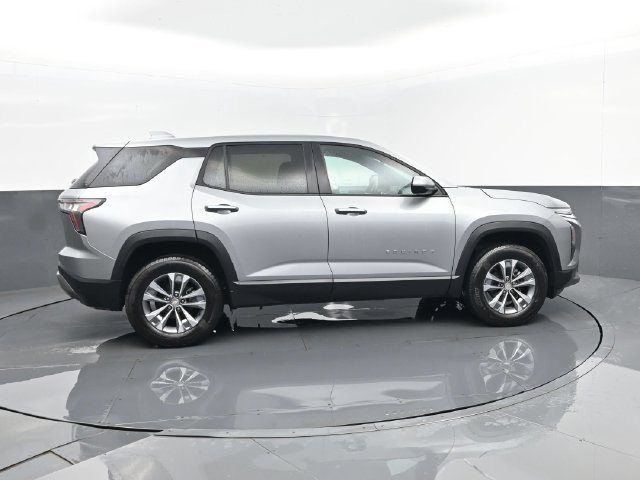Used 2025 Chevrolet Equinox LT AWD/4WD image 4