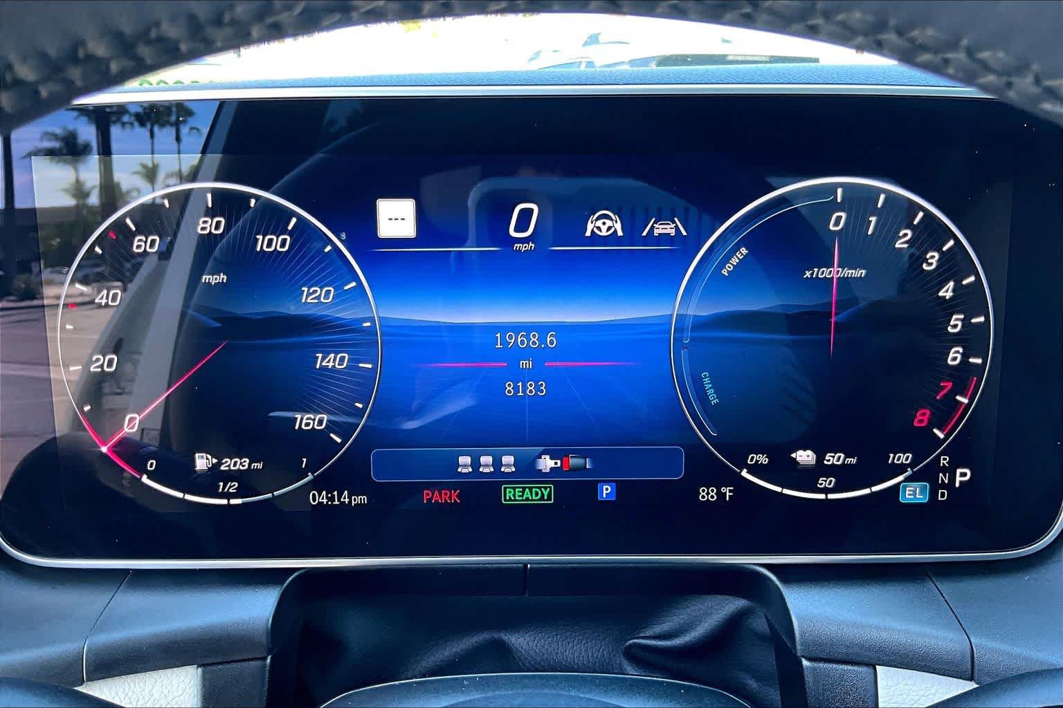 Used 2025 Mercedes-Benz GLC 350e 4MATIC image 24