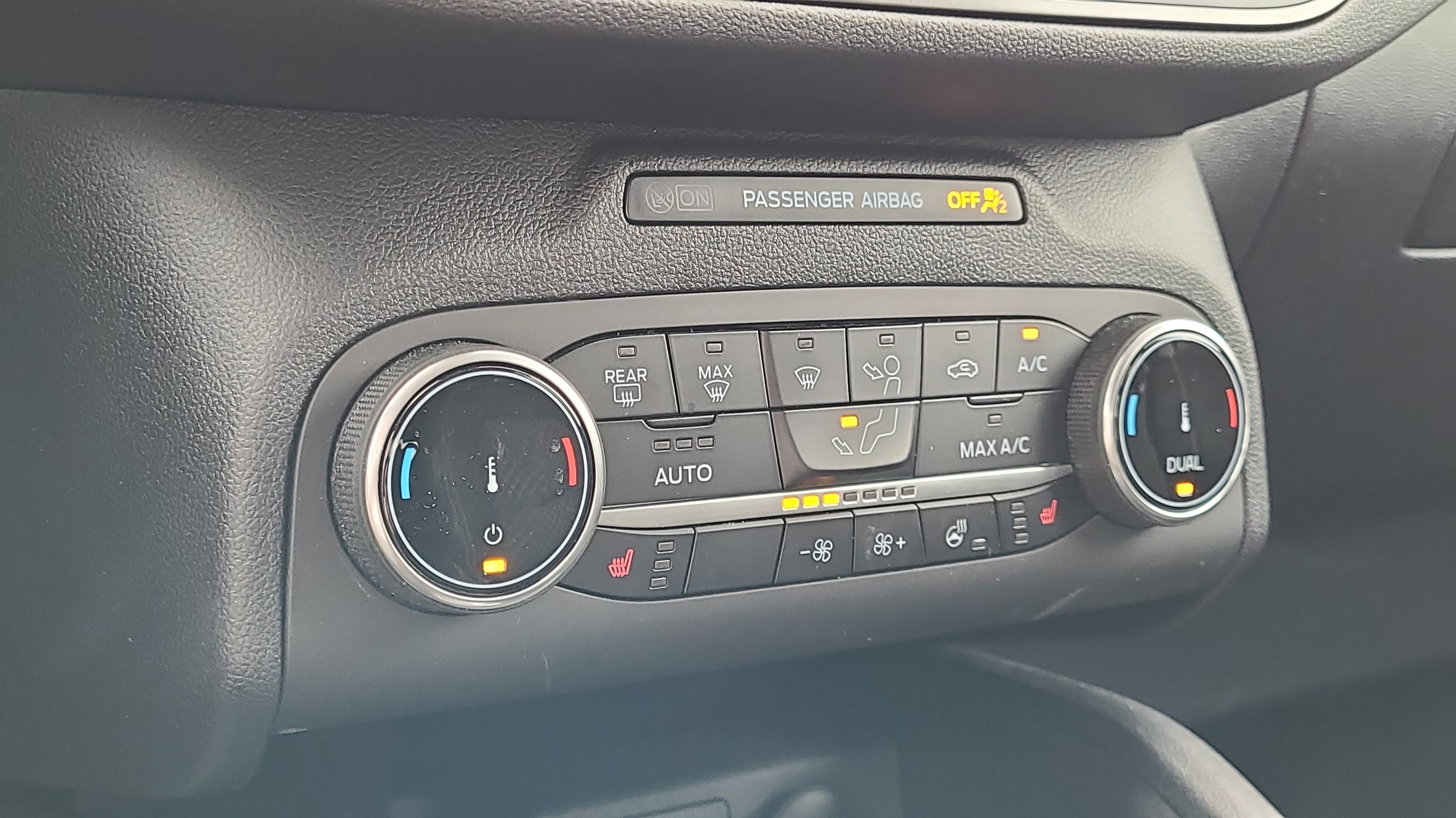 Used 2024 Ford Escape Active w/ Cold Weather Package FWD image 23