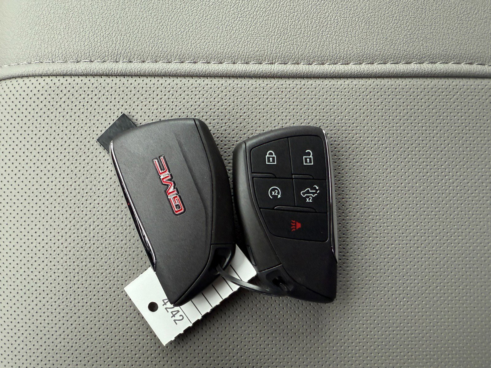 New 2026 GMC Sierra 2500 SLT w/ Max Trailering Package image 39