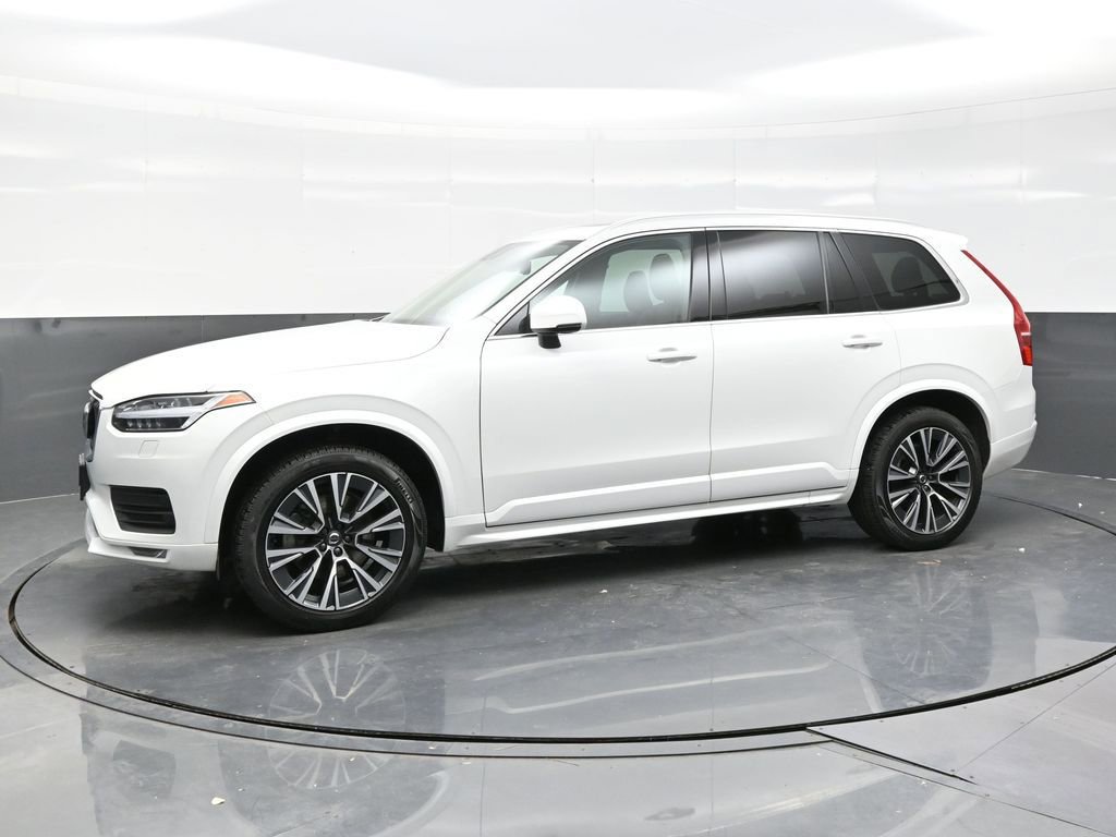 Used 2022 Volvo XC90 T6 Momentum w/ Climate Package AWD/4WD image 3