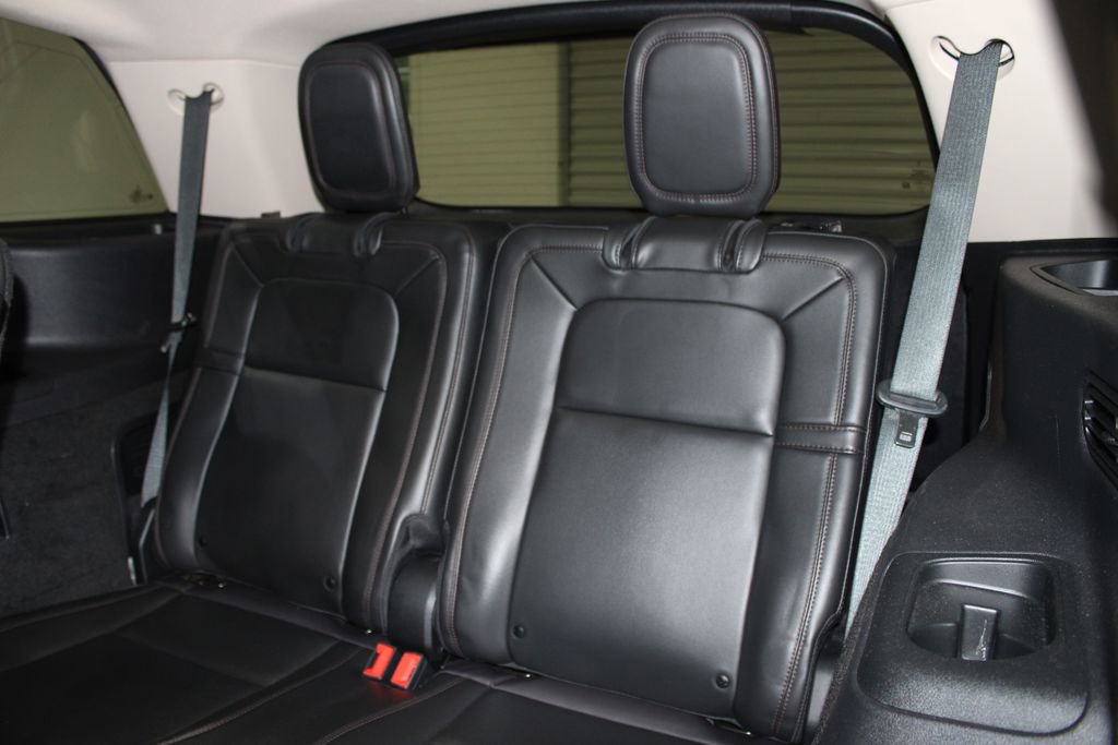 Used 2022 Lincoln Aviator Reserve w/ Equipment Group 201A AWD/4WD image 19