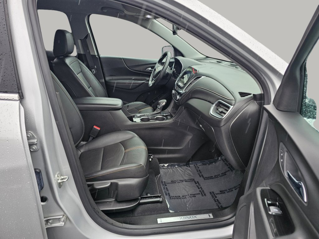 Used 2022 Chevrolet Equinox Premier w/ LPO, Cargo Package AWD/4WD image 24