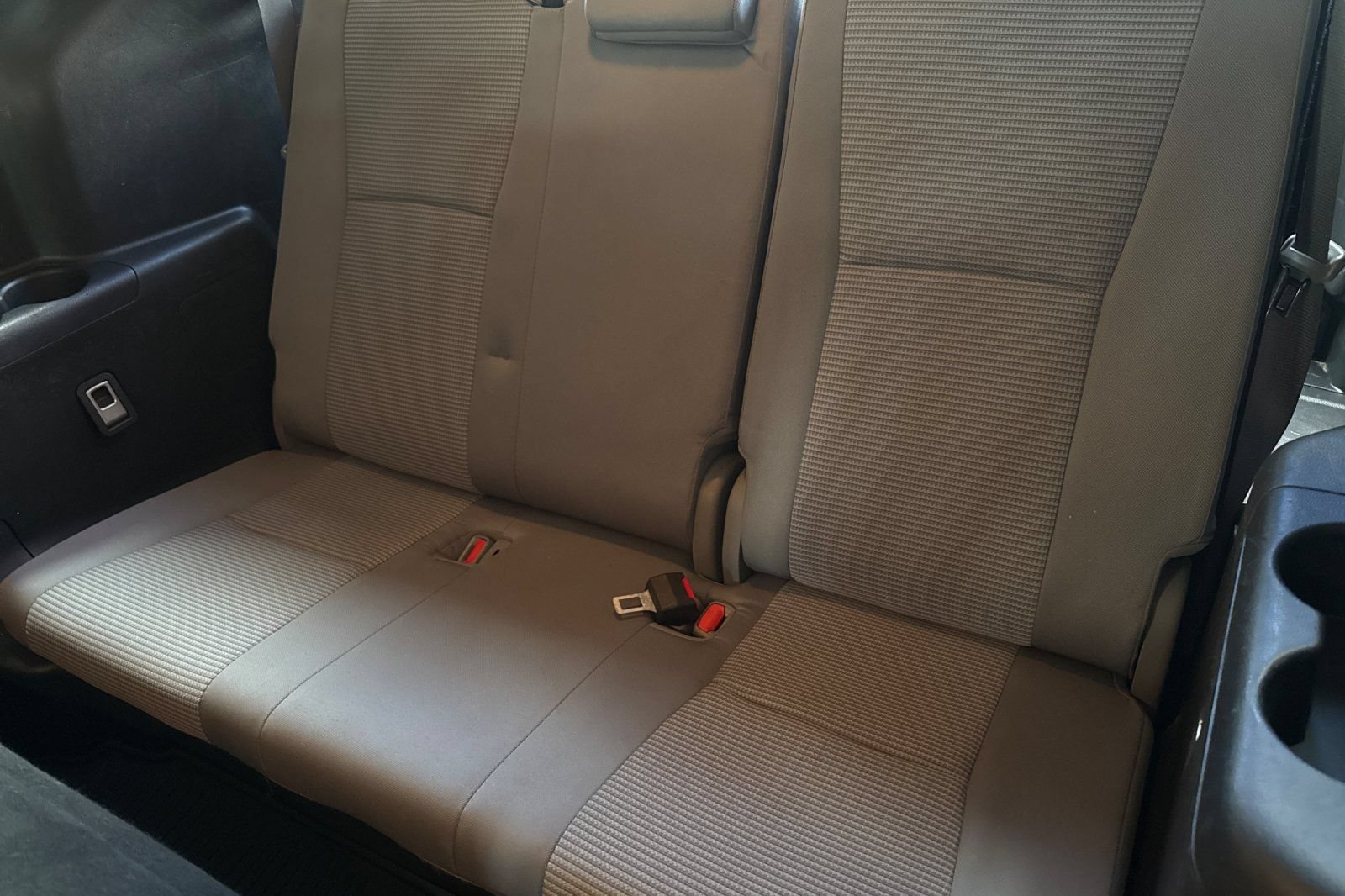 Used 2021 Toyota Highlander LE AWD/4WD image 20