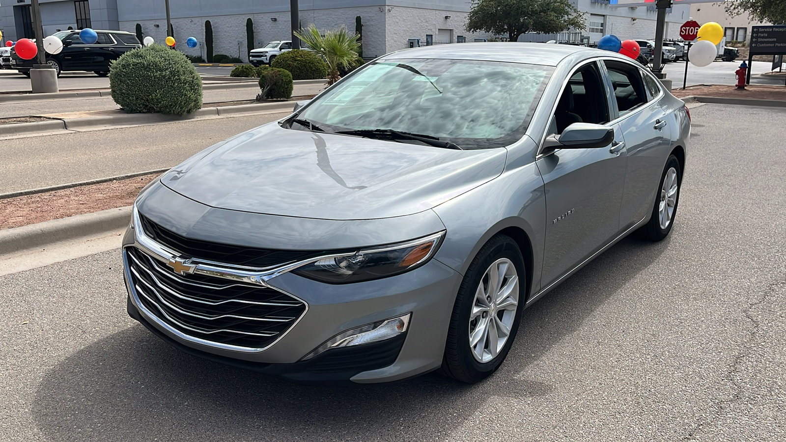 Used 2025 Chevrolet Malibu LT FWD image 3