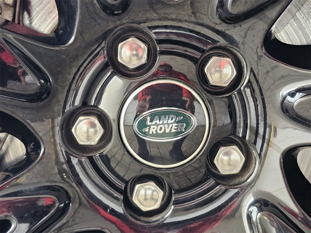 Used 2019 Land Rover Range Rover Velar R-Dynamic SE image 11