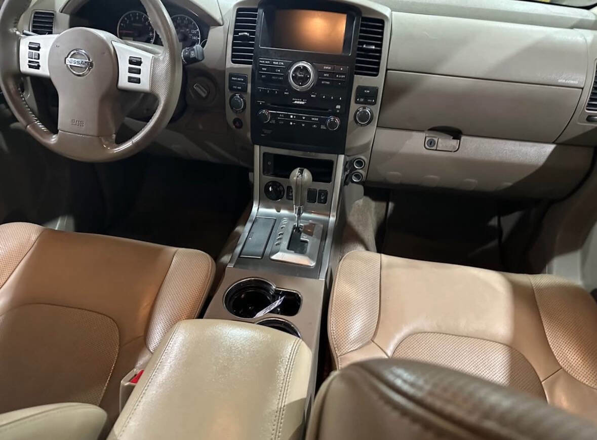 Used 2011 Nissan Pathfinder Silver image 9