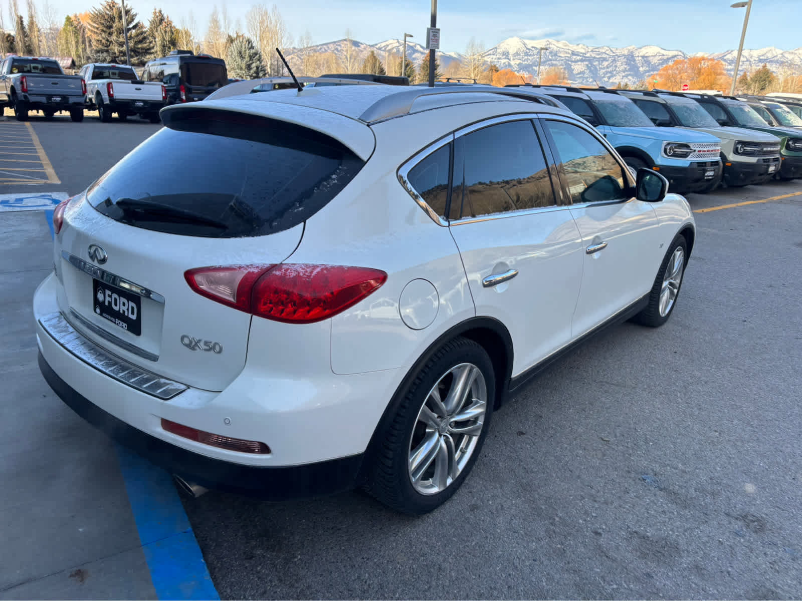 Used 2015 INFINITI QX50 Journey w/ Premium Package image 16