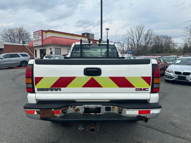Used 2006 GMC Sierra 2500 W/T w/ Heavy-Duty Power Package image 6