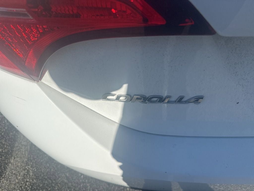 Used 2018 Toyota Corolla SE w/ SE Premium Package FWD image 5