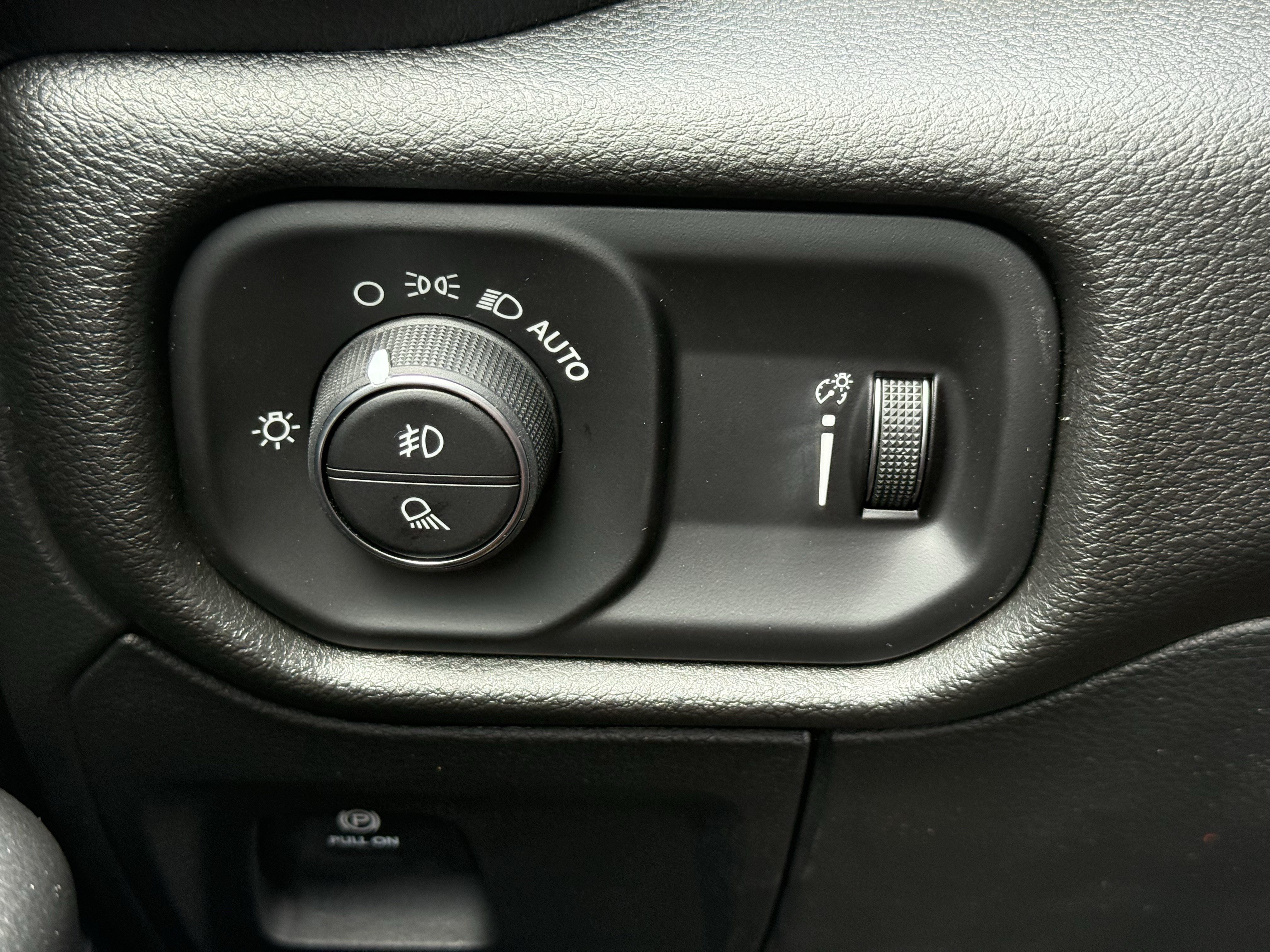 New 2026 RAM 1500 Warlock AWD/4WD image 27