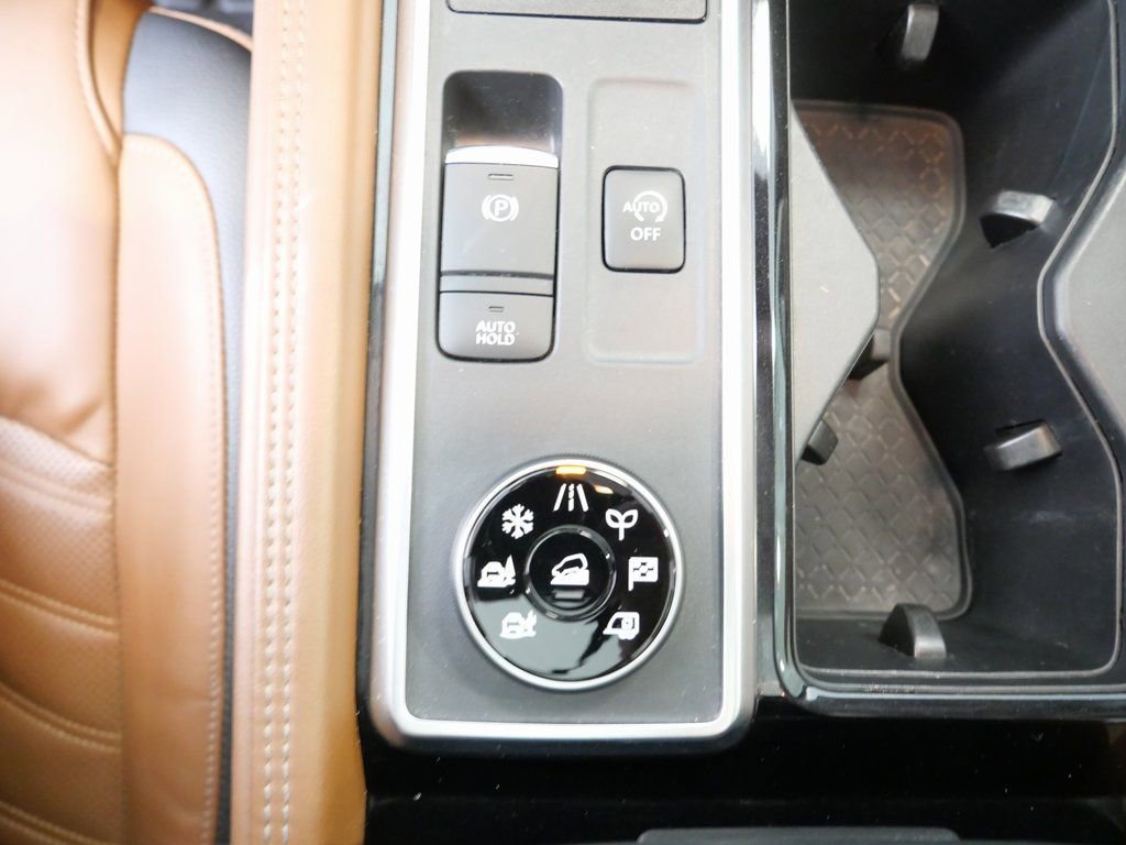 Used 2023 Nissan Pathfinder Platinum w/ Cargo Package image 35