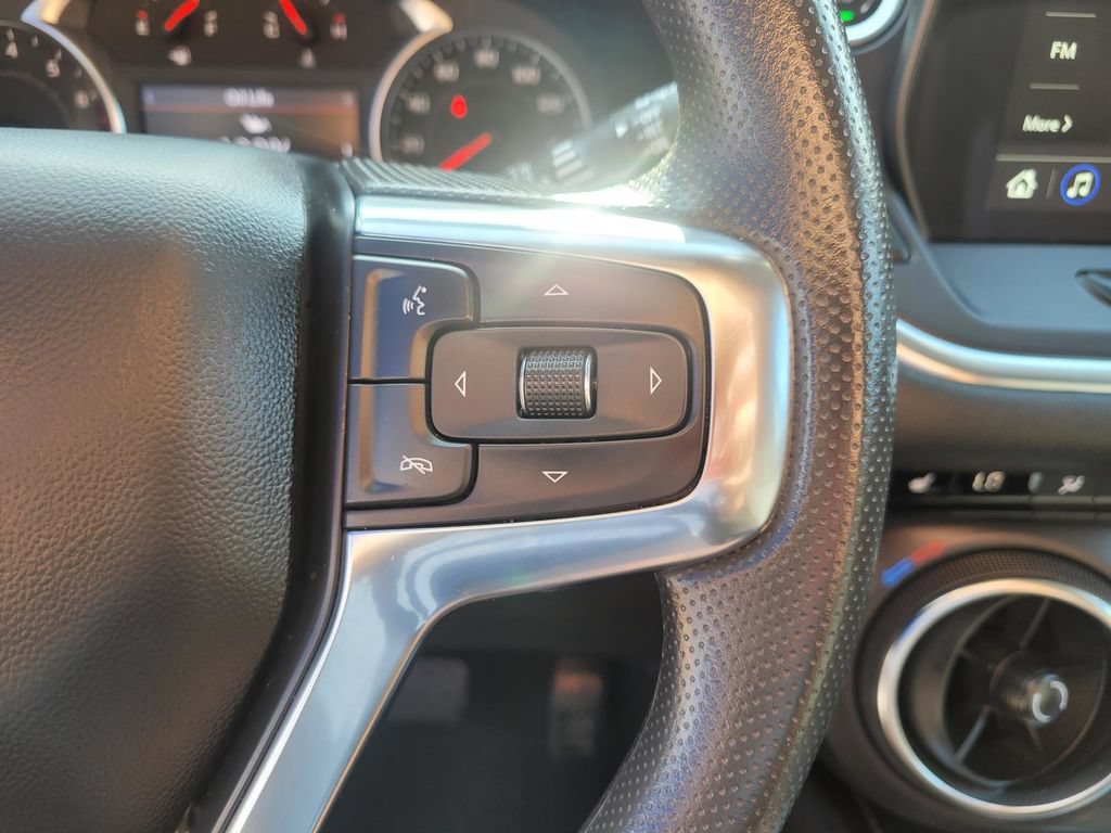 Used 2025 Chevrolet Blazer LT AWD/4WD image 26