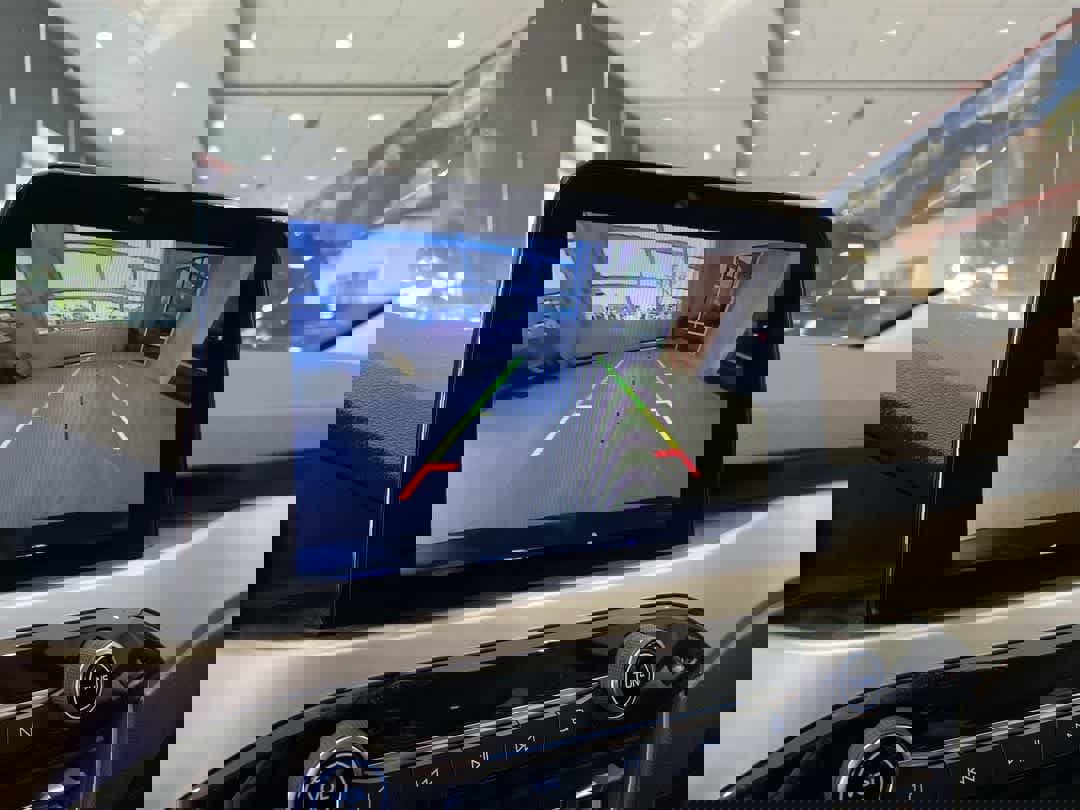 Used 2020 Ford Escape SE image 17