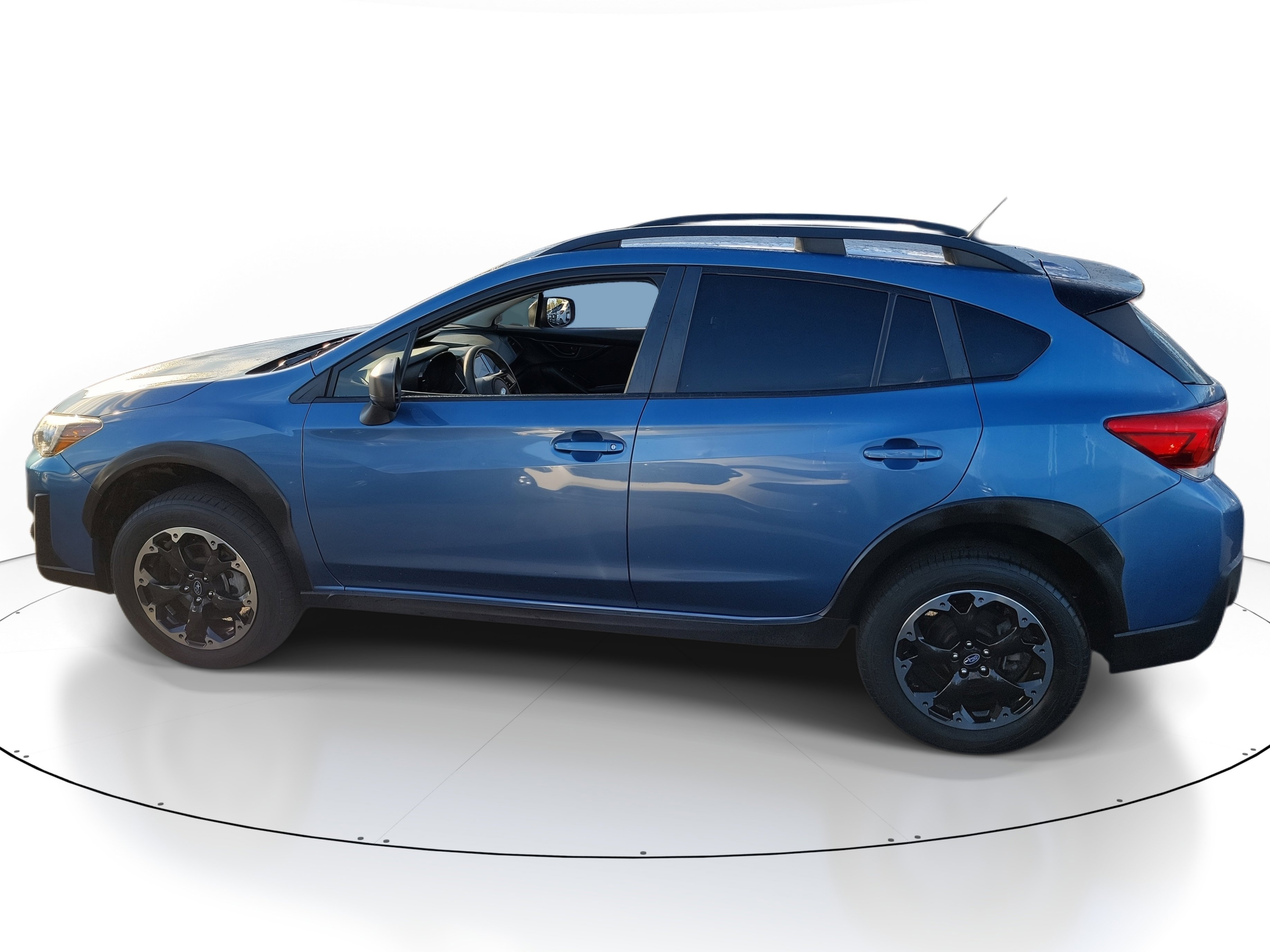 Used 2022 Subaru Crosstrek 2.0i image 3