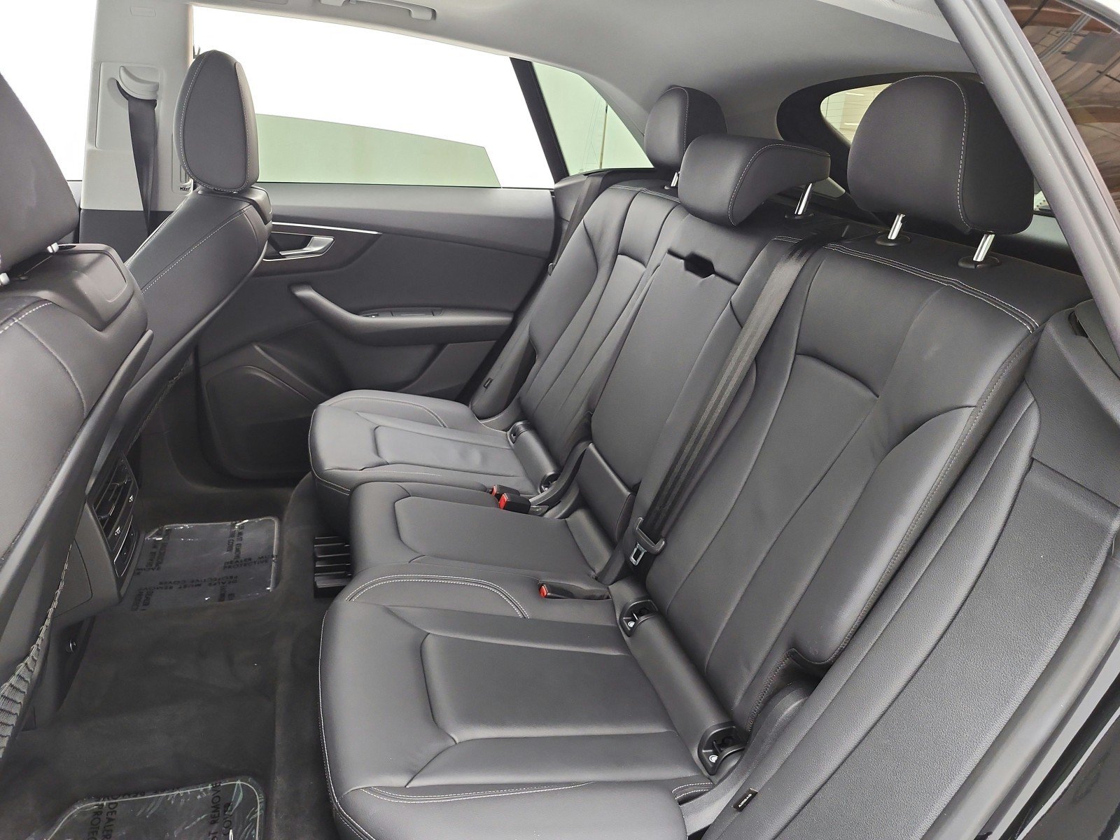 Used 2023 Audi Q8 Premium w/ Convenience Package AWD/4WD image 13